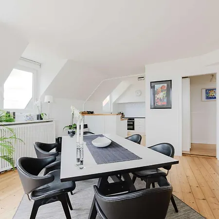 아파트 Exclusive Corner In Heart Of Oesterbro