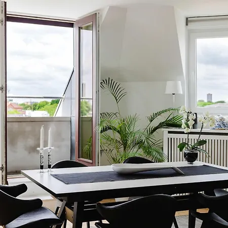 아파트 Exclusive Corner In Heart Of Oesterbro *